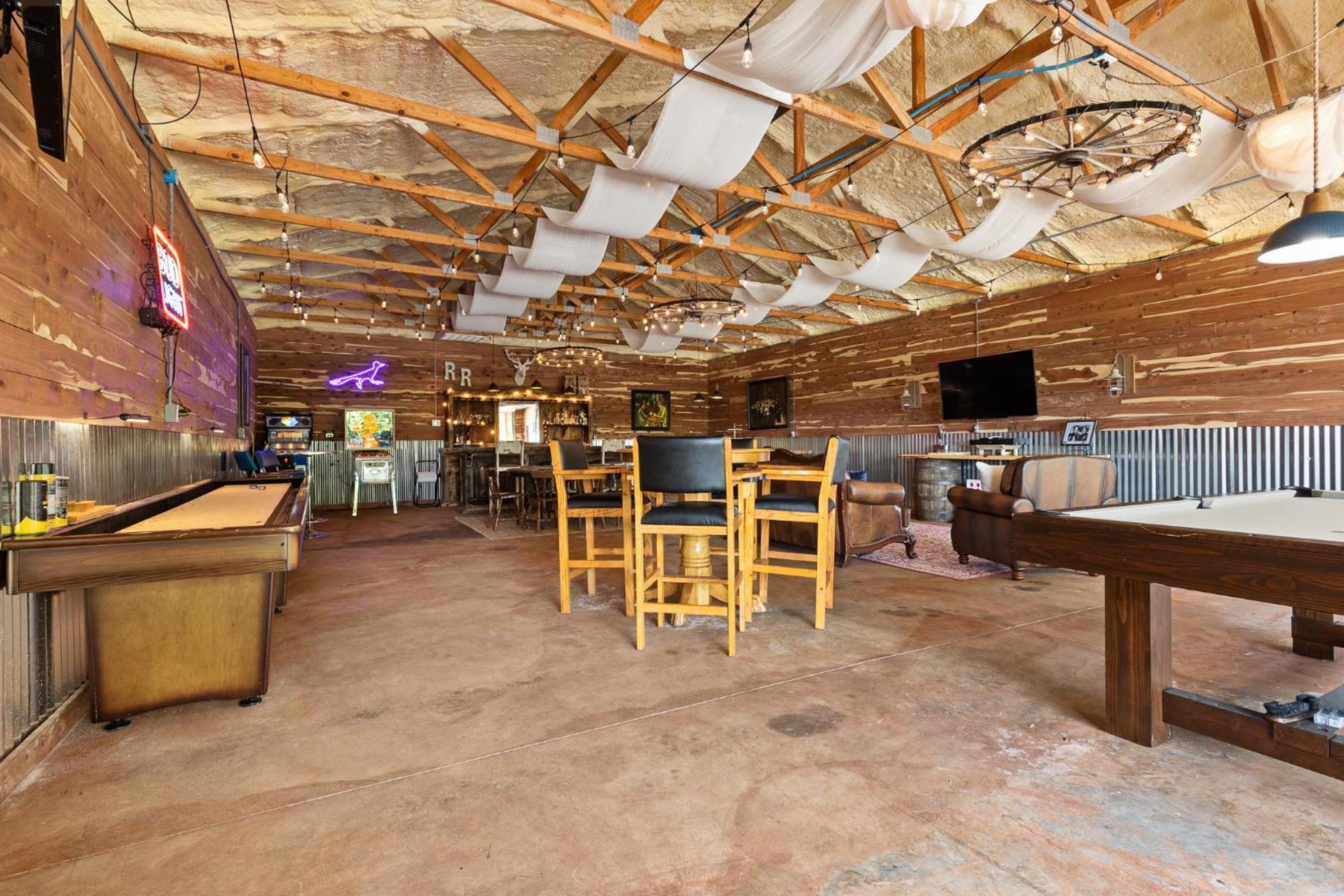 Roadrunner Inn And Log Cabins Юрика Спрингс Экстерьер фото
