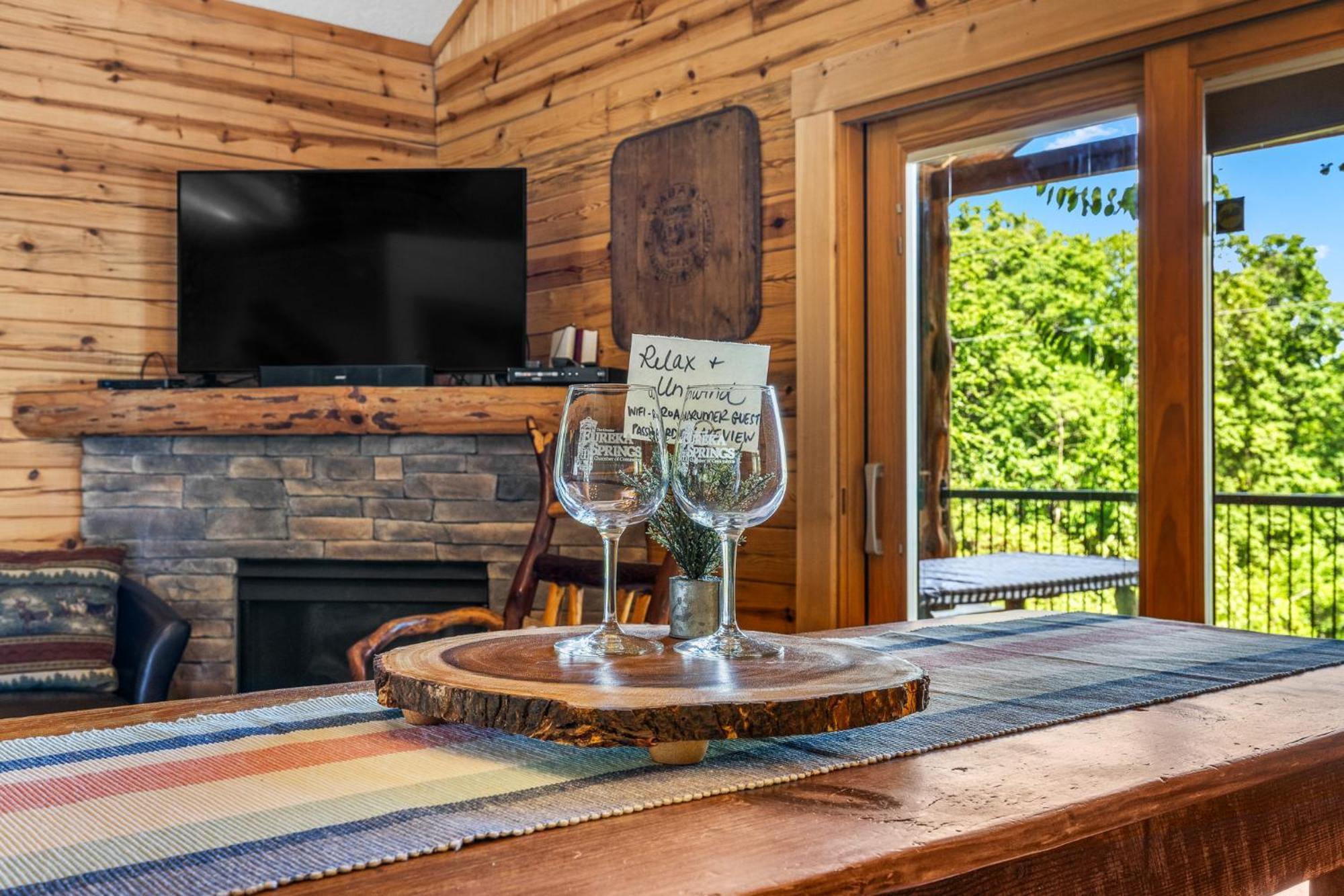 Roadrunner Inn And Log Cabins Юрика Спрингс Экстерьер фото